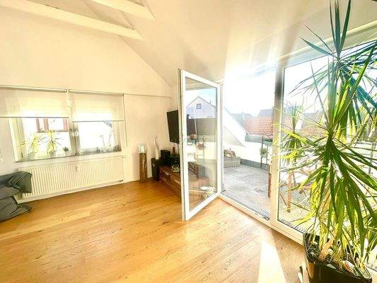 Wohnbereich Ausgang auf Loggia