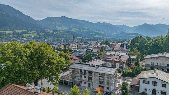 KITZIMMO-Exklusive Erdgeschossmaisonette in zentraler Toplage kaufen - Immobilien Kitzbühel.