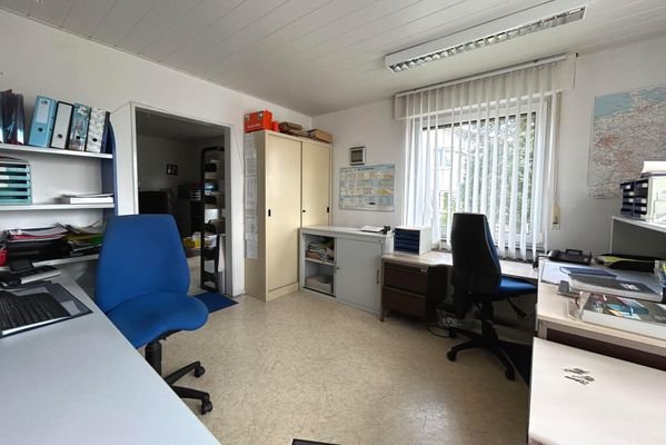 Wohnzimmer akt. Büro