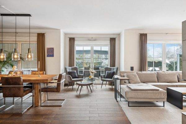 Blick in den Wohn- und Essbereich