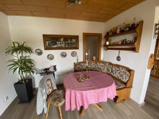 offener Essbereich zur Wohnküche.jpeg