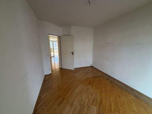 Kinder-/Arbeitszimmer