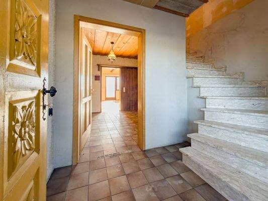 Zugang EG und Aufgang OG