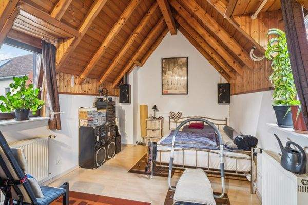 Schlafen_1 Vorderhaus rechts