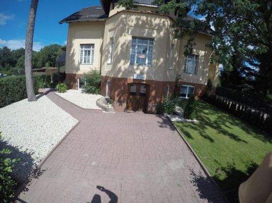 Eingangsbereich mit Vordergarten