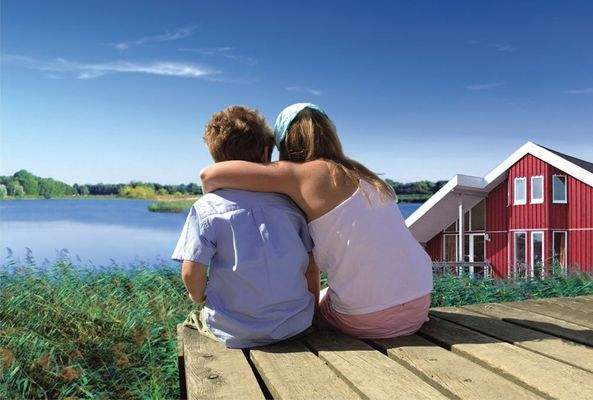 MIR Sommer_Kids am Steg [2]