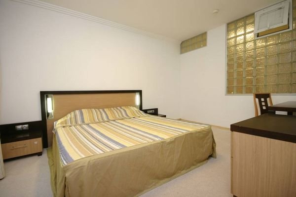 ID 8704 Wohnung mit zwei Schlafzimmern im Emerald Beach Resort