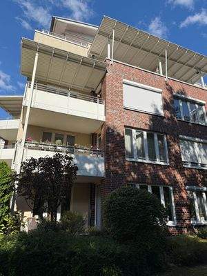 Haus hinten Terrasse