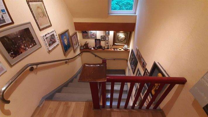 23 Treppe vom Obergeschoss 