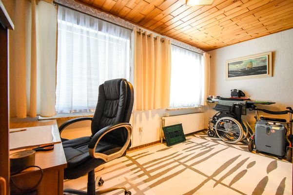 Schlafzimmer II EG