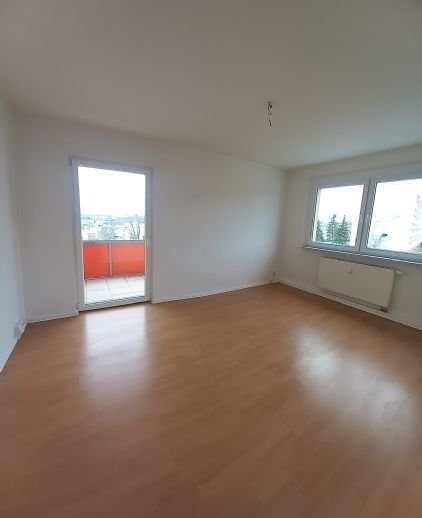 hübsche 2-Zimmer-Wohnung mit Aufzug, Balkon und Weitblick