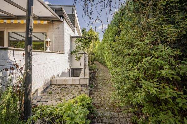 Außentreppe in den Keller