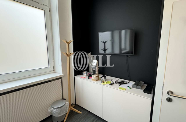 Innenansicht Vordergebäude - J