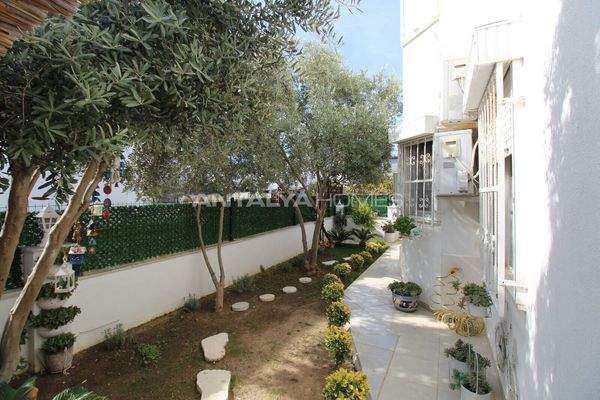 Furnished Villa with Garden near the Beach in Kadriye Antalya