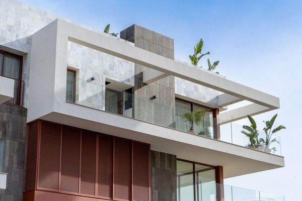 ACANTOS esquina edificio