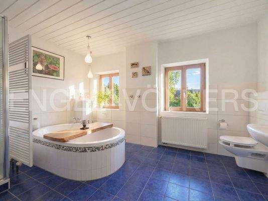 Bad 02 zu Schlafzimmer 03 OG