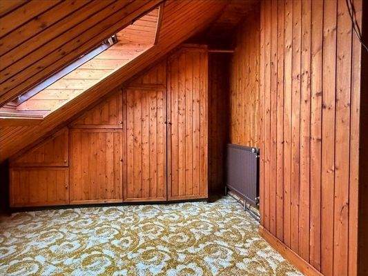 Einbauschränke in der Dachschräge