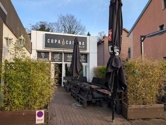 Außenansicht Tag.jpg