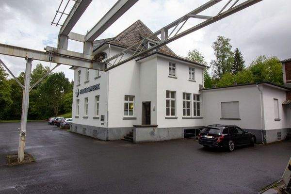 Büro- & Wohngebäude Bild 1