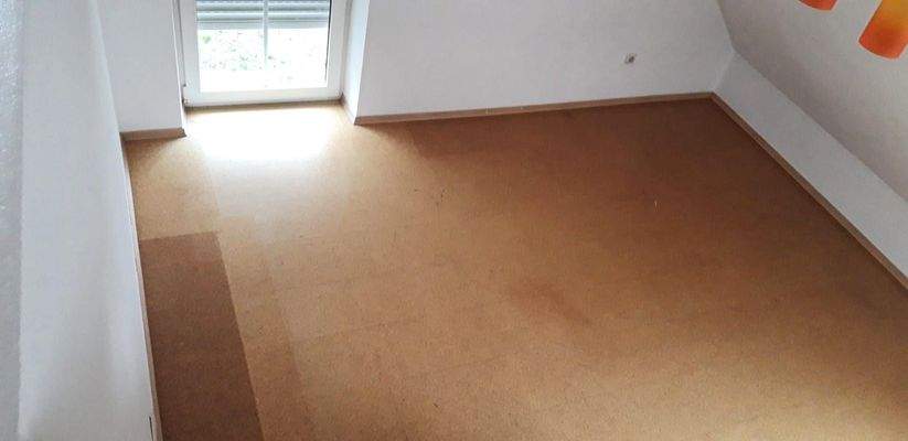 Zimmer mit Galerie.JPG