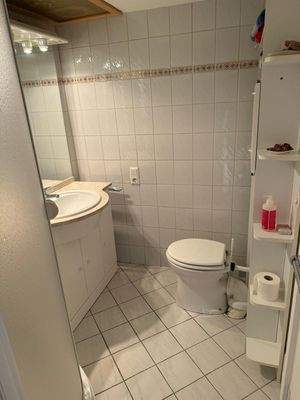 Badezimmer mit Dusche