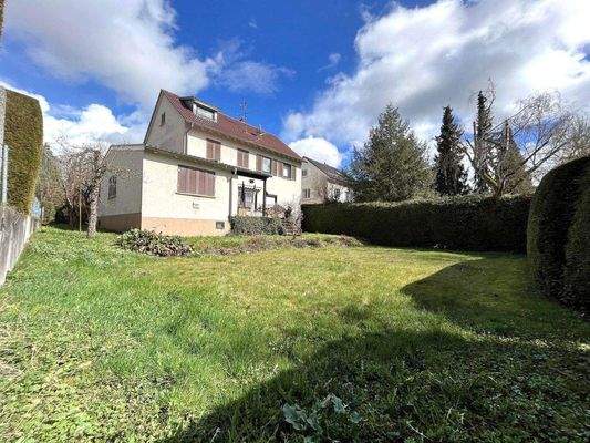 Grundstück mit Abrissgebäude