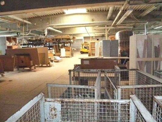 Hallengebäude/Fertigung (Stahlbetonträger)