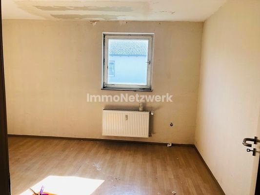 2 OG Links Wohnung 1