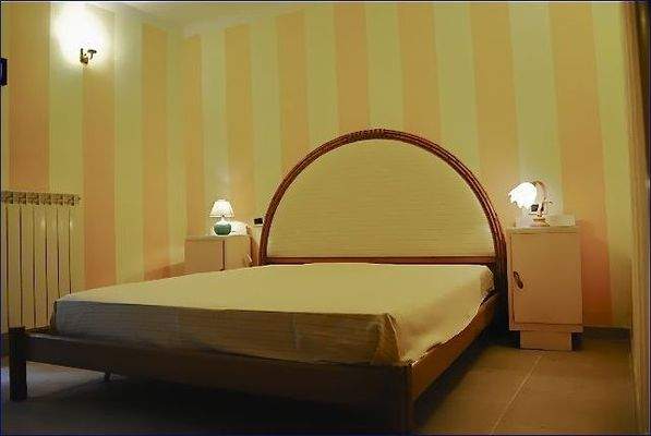 DSC_0093 (640x428).png