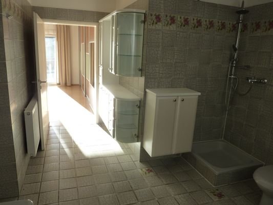 30 St. Nikolaus 11a 2.OG Badezimmer 2
