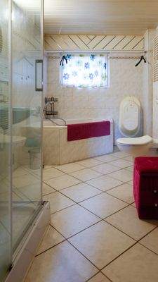 Gruppenhaus Badezimmer Bad