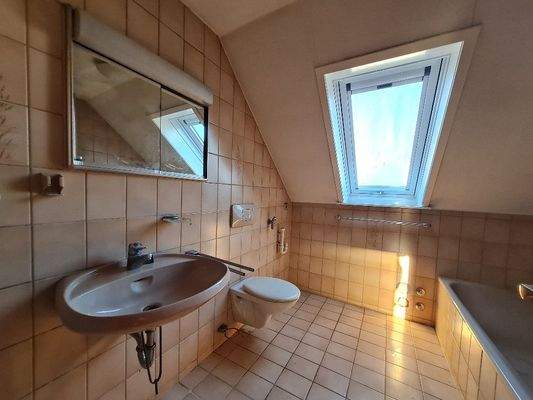 Badezimmer im Dachgeschoss