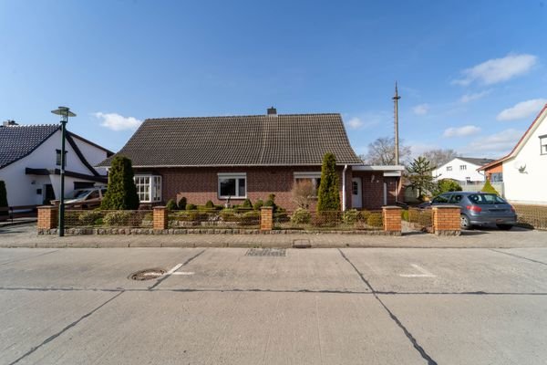 Außenansicht Straßenseite