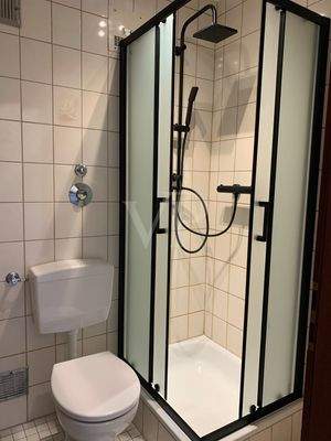 Dusche mit WC
