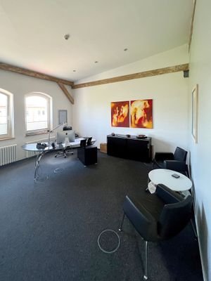 Büro/ Konferenzraum