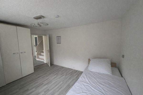 Whg. 1 Schlafzimmer Nr. 2 (EG)