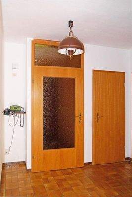 Diele mit Tür zum Windfang