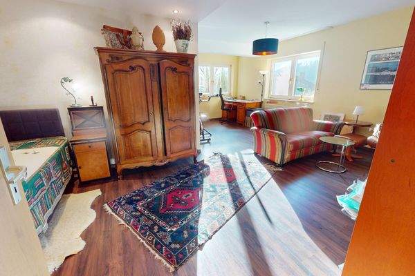 Gäste-oder Arbeitszimmer im Hanggeschoss