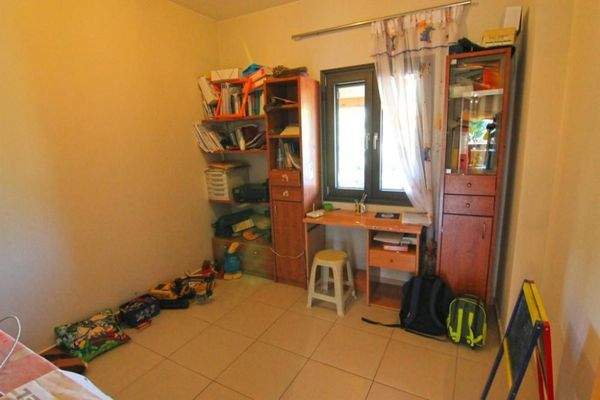 Kreta, Exo Lakonia: 5-Zimmer-Villa mit großem Olivenhain zu verkaufen