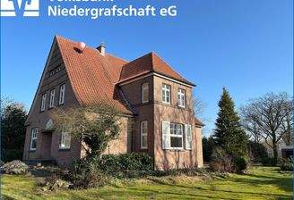 Vorder- und Seitenansicht