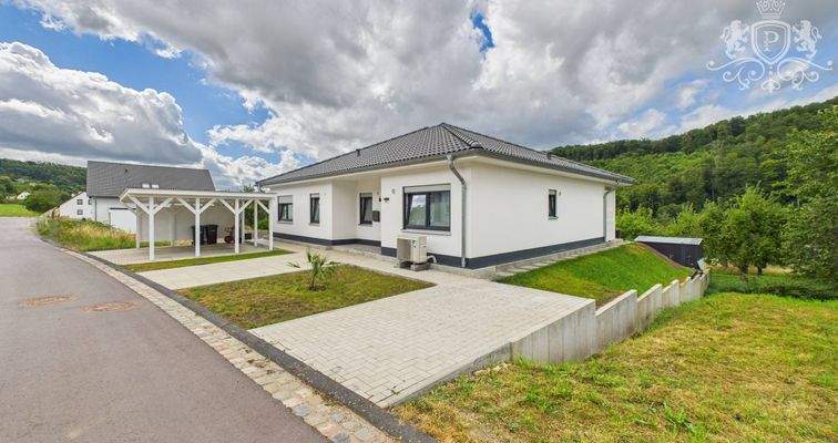 CAM01984G0-PR0514-STILL018