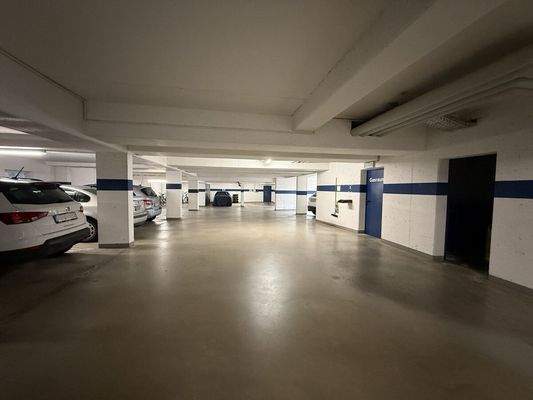 Tiefgaragenstellplatz
