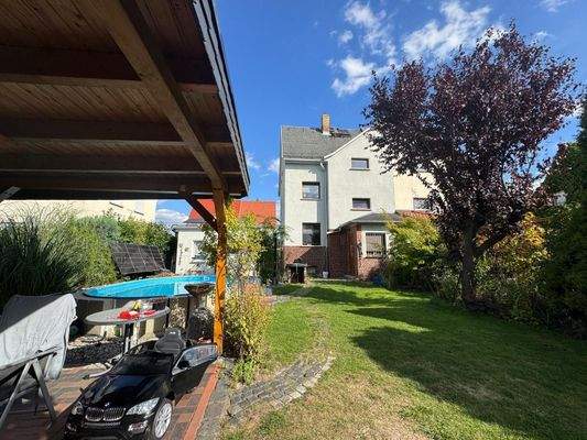 Haus und Grundstück