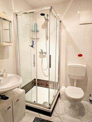 Hinterhaus - Wohnung EG Rechts