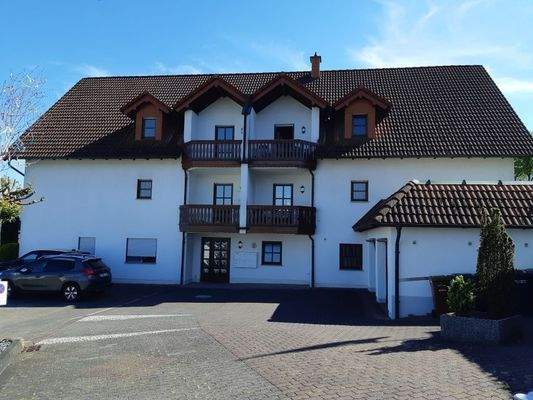 Aussenansicht_Zufahrt