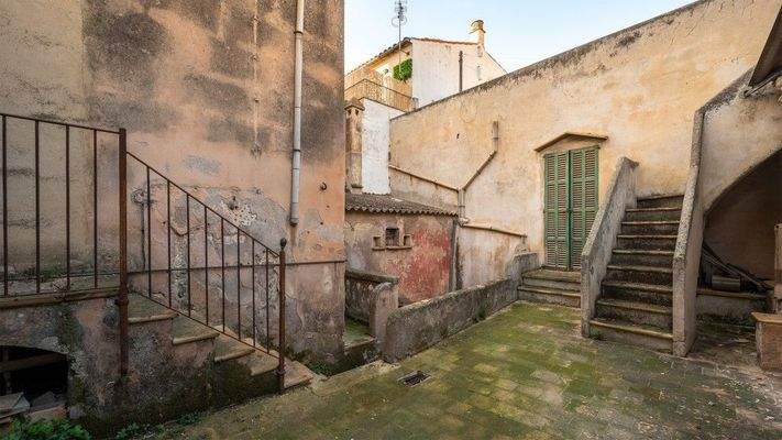 Manacor Mallorca Herrenhaus zum Verkauf Innenhof 92753