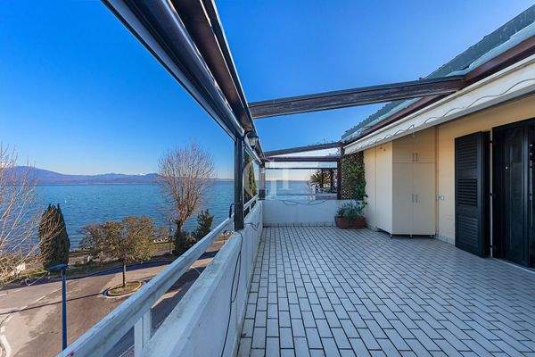 Seeblick von die Terrasse