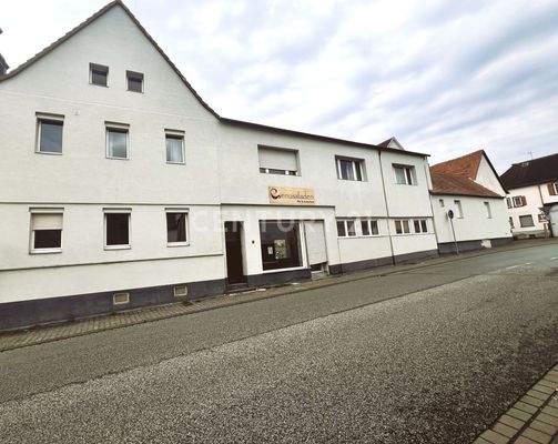 Aussenansicht/ Laden