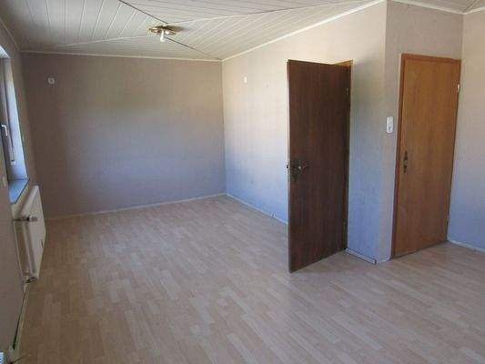 Teilbares Wohnzimmer im OG