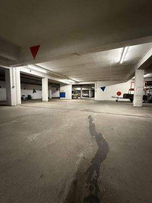 Tiefgaragenstellplatz